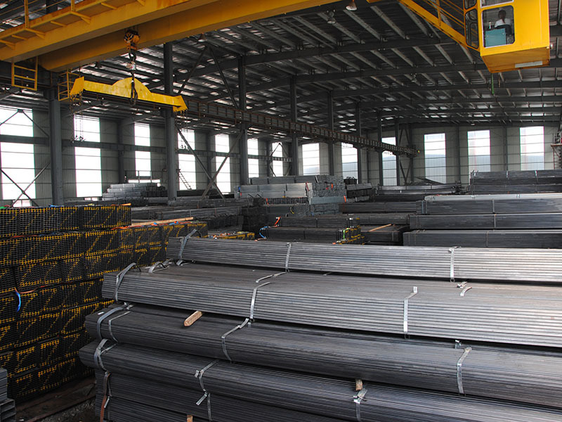 Galvanized steel pipe