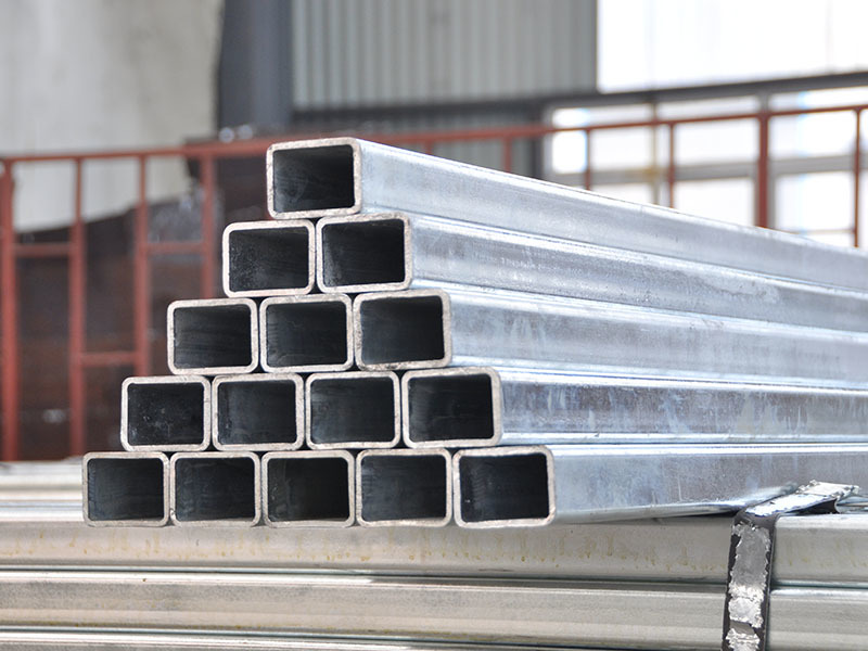 Galvanized steel pipe